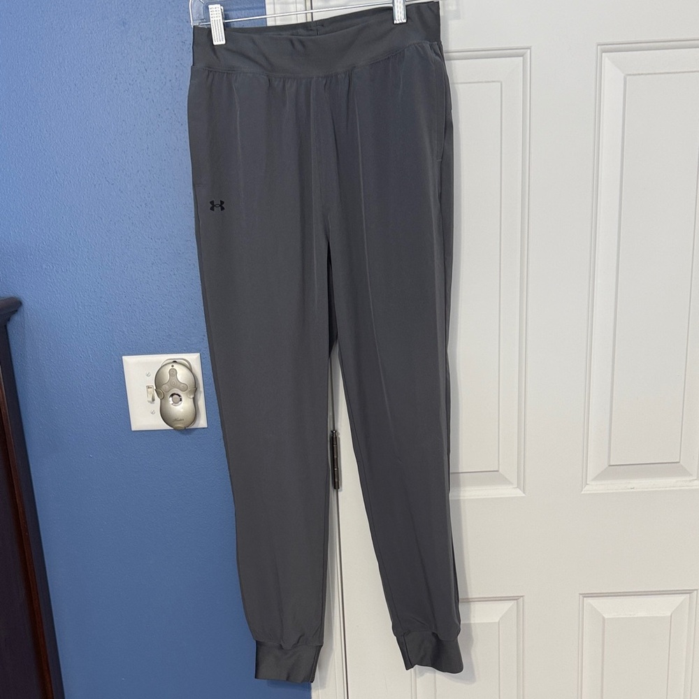 NWOT Women’s Under Armour Joggers